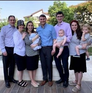 Meet your Posher, Gitta